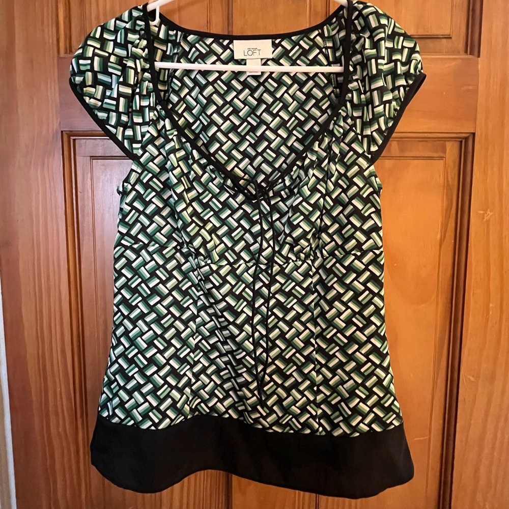 Women’s Size 4 Silk Top